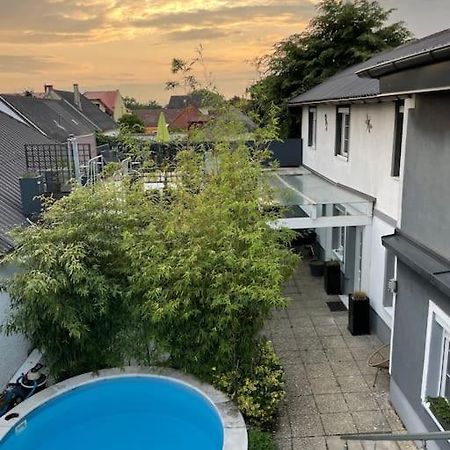 Outlet Center House, Pool-Jacuzzi-Garden-Sundeck Villa Parndorf Exterior photo